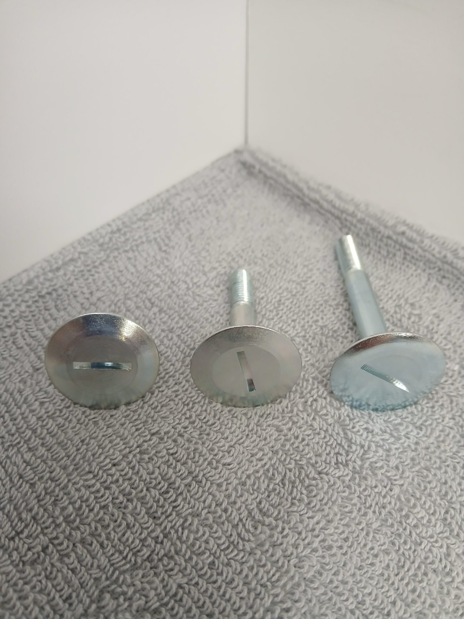 fhsb 1 Flush Mount Seat Bolts - Image 1